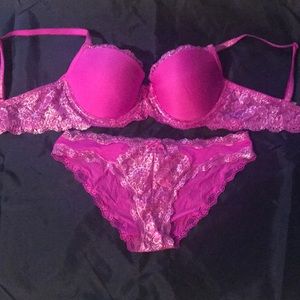 New Victoria’s Secret matching Bra and Panty Set